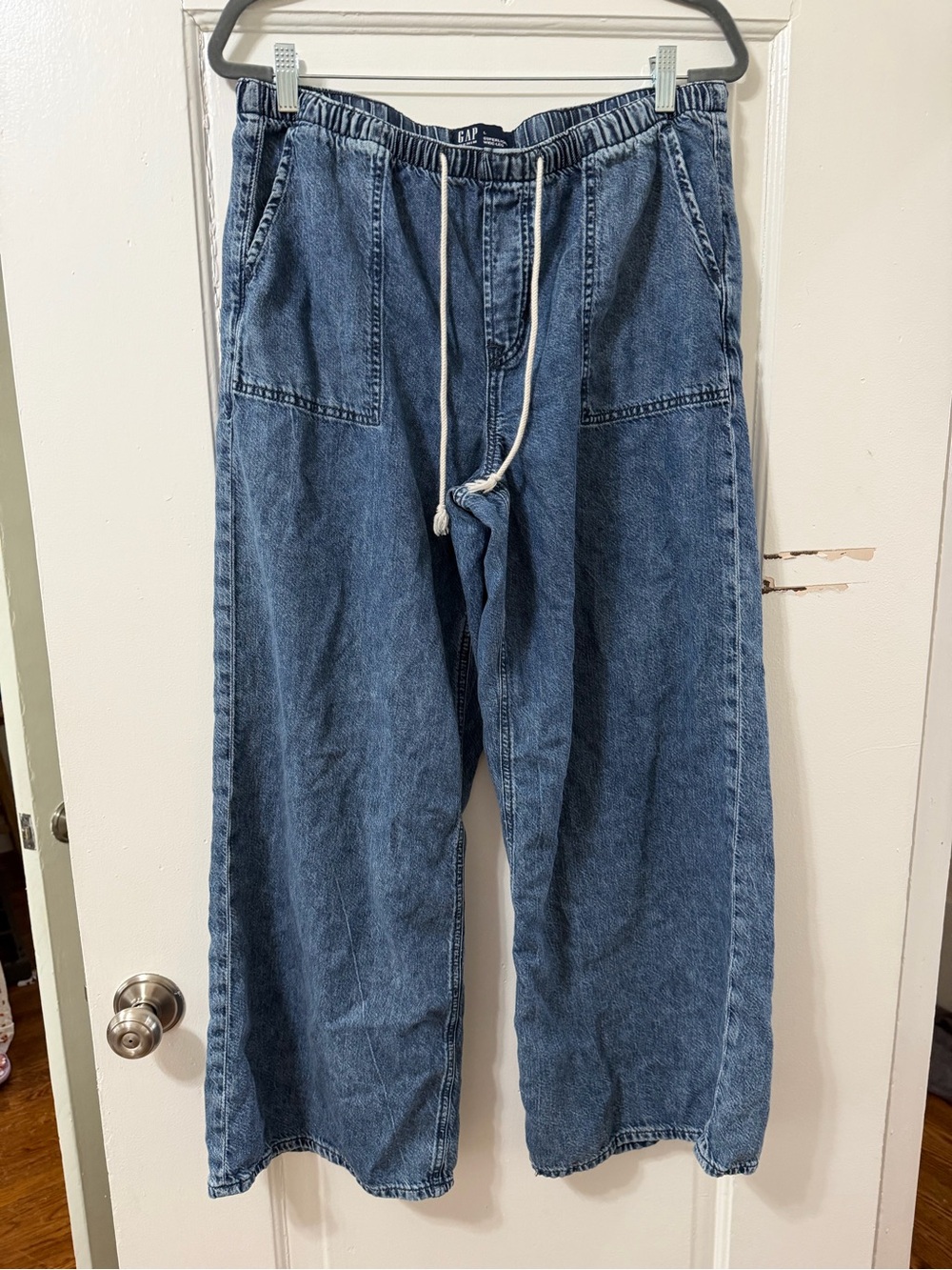 GAP Super Soft Pull-On Wide Leg Denim - L